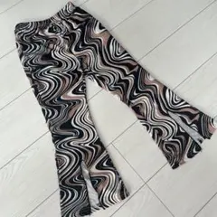 マーブル柄　フレアパンツ　６Ｙ
