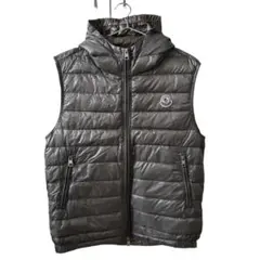 Moncler モンクレールフードダウンベスト グレーpatrick gilet