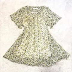花柄シフォンチュニック 小花柄 フレア袖 Aライン フェミニン 体型カバー 白