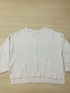 earth music&ecology Vネックセーター