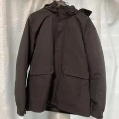 ブラック フード付き マウンテンパーカー　ikka