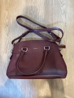 FURLA バーガンディ キルティングハンドバッグ - メルカリ