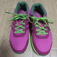 adidas スニーカー　23cm