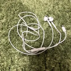 Lightning接続イヤフォン ホワイト
