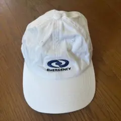 ロゴ付きホワイトキャップ