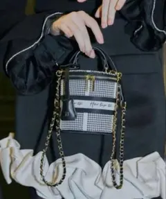 2025年最新】herlipto バニティ ゴールドの人気アイテム - メルカリ