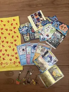 ポケモンカード、シール、キーホルダー
