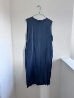 【最終値下げ‼️】UNIQLO ダークブルー ノースリーブ ワンピース
