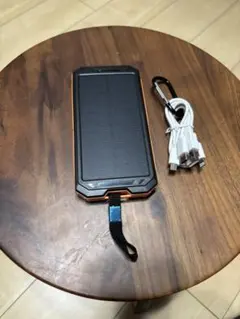 ソーラーパネル搭載モバイルバッテリー