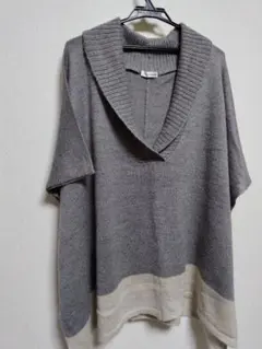 グレー Vネック 襟付ニットベスト