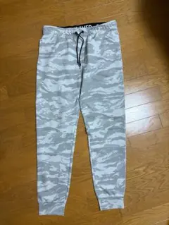 Quiksilver グレー迷彩　パンツのサムネイル