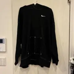 NIKE ブラック パーカー ステッチデザインのサムネイル
