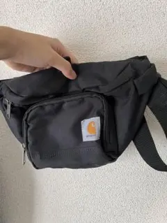 Carhartt ブラック ボディバッグ