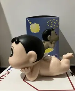 新品 クレヨンしんちゃん スマホスタンド フィギュア