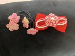 子供用　赤いリボンと花のヘアアクセサリー　七五三　和柄
