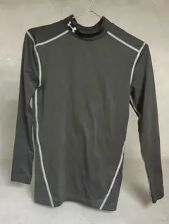 Under Armour インナー長袖SM 黒