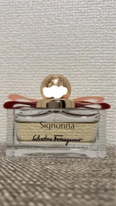 Salvatore Ferragamo シニョリーナ オードパルファム 50ml