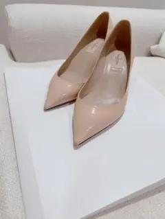 VALENTINO GARAVANIベージュ ポインテッドトゥ ハイヒール