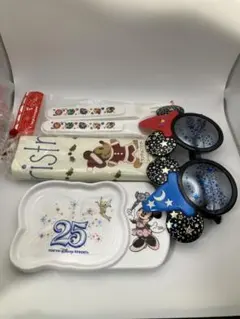 ディズニー公式グッズ　サングラス　お皿　他セット
