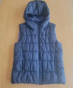 ユニクロ　リバーシブルダウンベスト　ネイビー
