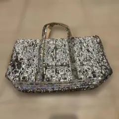 vanessabrunoのサムネイル