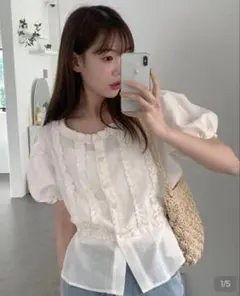 Instagramで可愛と話題に！NUGU HEYLADY フリルパフスリーブのサムネイル