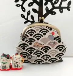 Item thumbnail for item 219cac8e-6e11-44c7-b7cb-8899faa096de