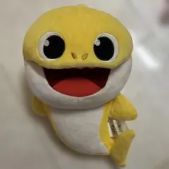 ベイビーシャーク ぬいぐるみ　黄色