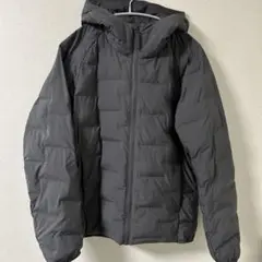 ユニクロ　パフテックパーカ　グレー