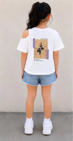 【GU】肩出しバックプリントTシャツのサムネイル
