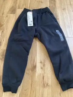 <新品未使用>UNIQLO キッズ ブラック パンツ 110サイズ