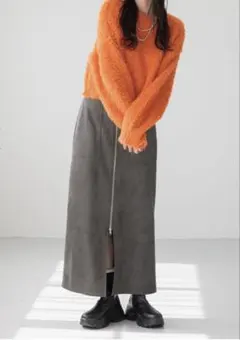 【連休お値下げ中】未使用シャギープルオーバーLSオレンジ色ファー長袖セーター