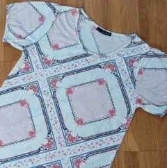 アルシーヴ　Ｔシャツ　カットソー　花柄のサムネイル