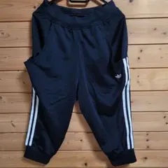 本日のみ掲載　adidas ブラック ジャージパンツ Mサイズ　サイドストライプ