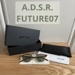 A.D.S.R. サングラス FUTURE07 保証書付きのサムネイル