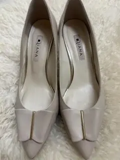 DIANA ベージュ ポインテッドトゥヒール 24.5cm
