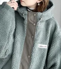 《JaVaジャバコラボ》 スタンド フード オーバーサイズ ボア アウター