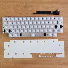 中古品】corne v4 cherry 完成品 刻印あり 白キーキャップ - メルカリ