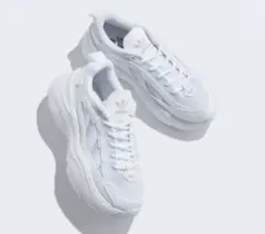 adidas ホワイト スニーカー 厚底　新品未使用！　アディダス オズガイア