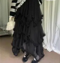 フリル付き黒チュールロングスカート