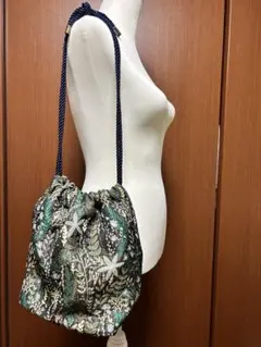 植物柄刺繍巾着型ショルダーバッグのサムネイル