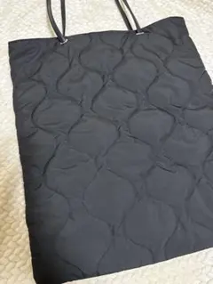 【24時間以内発送】ブラックキルティングトートバッグ