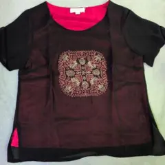 ✿美品✿刺繍入り黒赤トップス