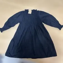 黒い長袖ワンピース ギャザー入り