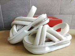 NIKE　エアマックス　アイラ　サンダル