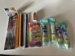 文房具セット　鉛筆　消しゴム　色鉛筆　絵の具