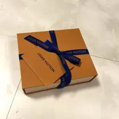 비통 ① 선물 상자 & 리본 & 메시지 카드 상자 VUITTON LV