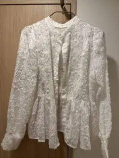 Riche glamour フリンジジャガードブラウス ホワイトのサムネイル