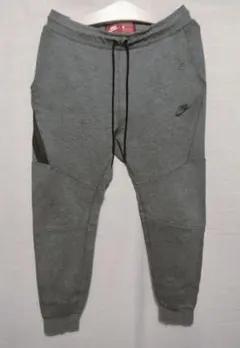 NIKE　ナイキ　テックフリースパンツ　ジョガーパンツ　スウェットパンツ　グレー