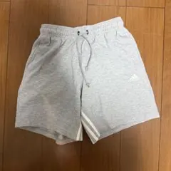 adidas グレー　スウェットハーフパンツ　ショーツ　Mサイズ